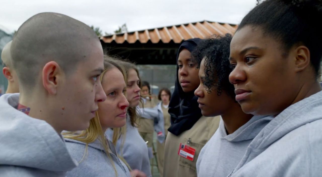 Tak zarabia się na więzieniach w USA. Czwarty sezon serialu "Orange Is the New Black" [RECENZJA DVD]