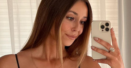 Izabella Krzan pozuje w bikini nad basenem. Fani są pod wrażeniem jej misternie wyrzeźbionej sylwetki: "Syrenka"