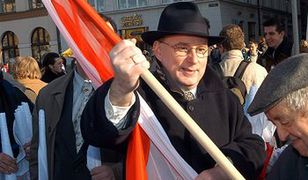 Jan Rokita rozdawał biało-czerwone flagi