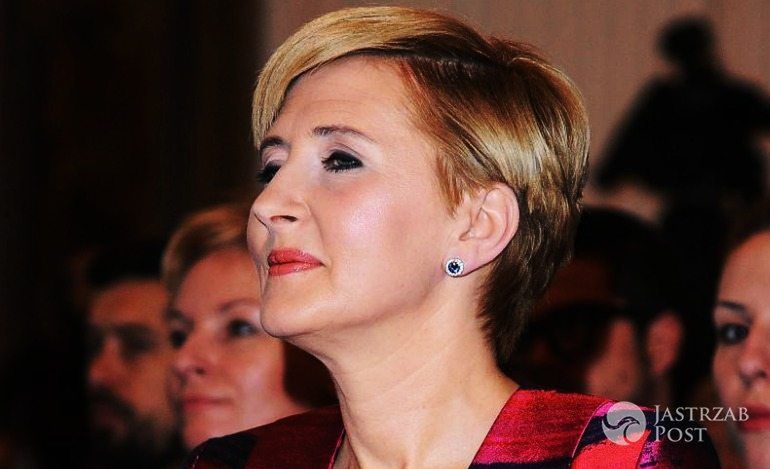 Agata Duda znowu błyszczy. Tym razem...dosłownie. Zobaczcie tylko z czego wykonana jest marynarka Pierwszej Damy