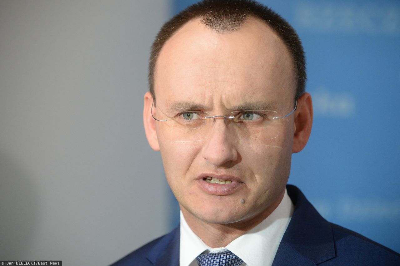 Apel Rzecznika Praw Dziecka do ministra edukacji. "Uczniowie są przeciążeni"