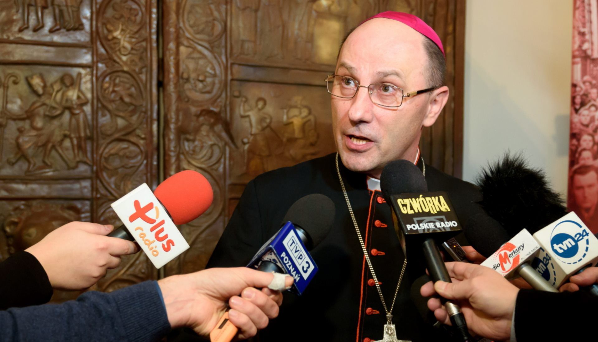 Prymas Polski abp Wojciech Polak. W rozmowie z Wirtualną Polską zapewnia o zaangażowaniu Kościoła w walkę z pedofilią oraz zmianę sposobu podejścia do ofiar.