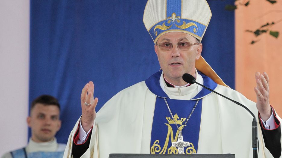 Abp Wojciech Polak zaznacza, że Polacy powinni nieść realną pomoc uchodźcom
