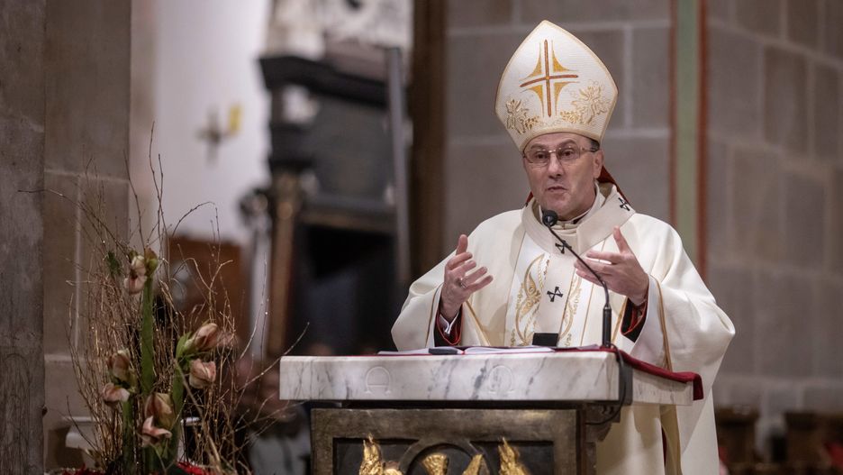 Prymas Wojciech Polak odprawił pasterkę w katedrze gnieźnieńskiej