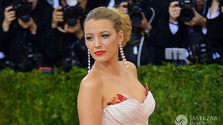 Ciężarna Blake Lively na MET Gala 2016  fot East News