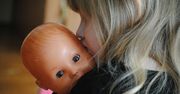 Interaktywna lalka – bawi i uczy