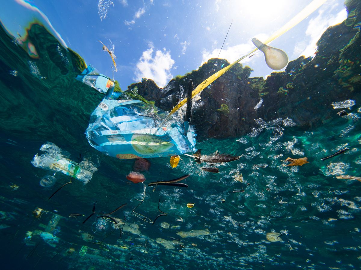 Uprzątną wyspę śmieci na Pacyfiku