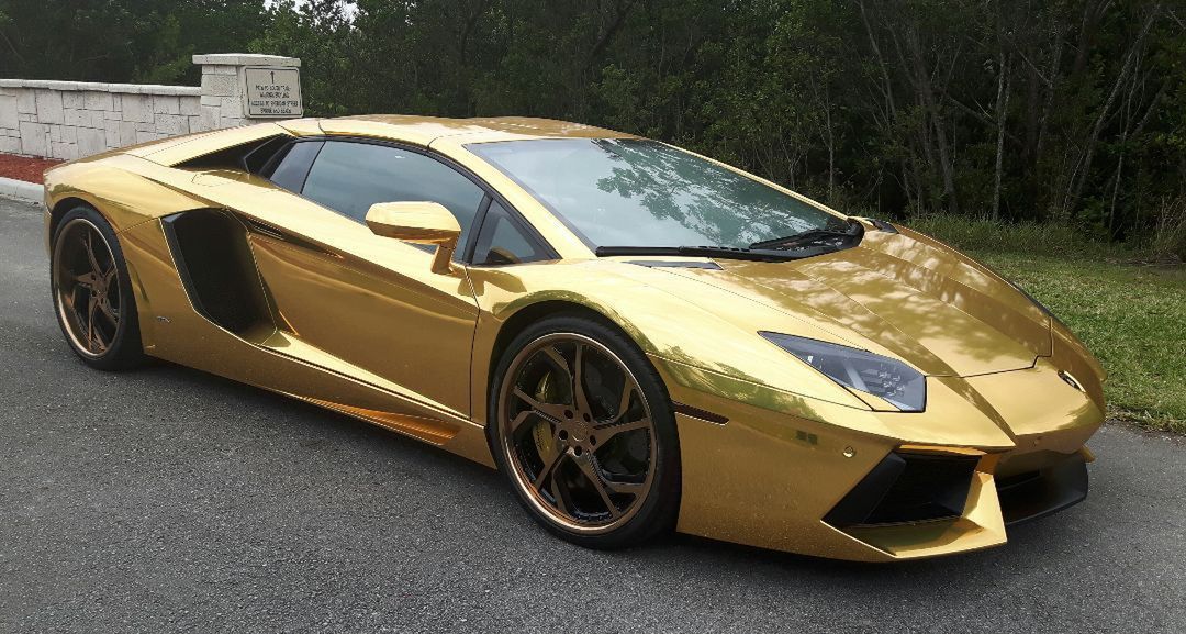 Najsłynniejsze złote Lamborghini w Polsce jest na sprzedaż