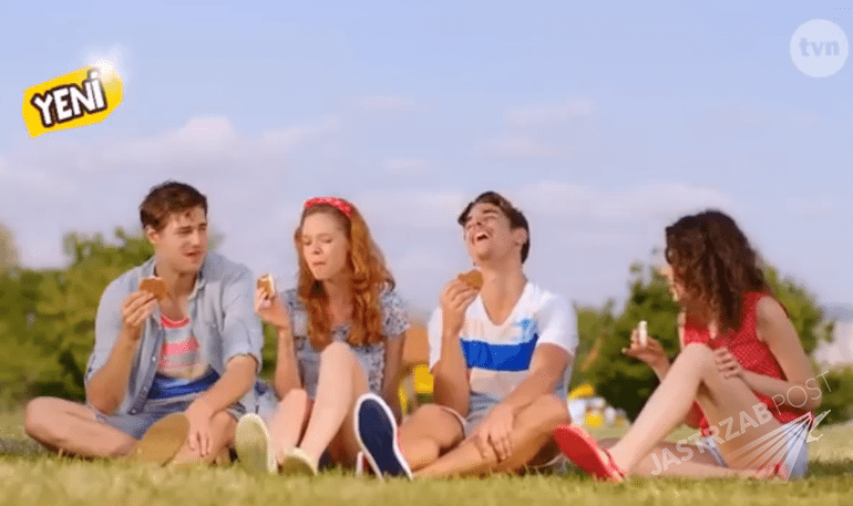 Mateusz Jarzębiak w zagranicznej reklamie lodów