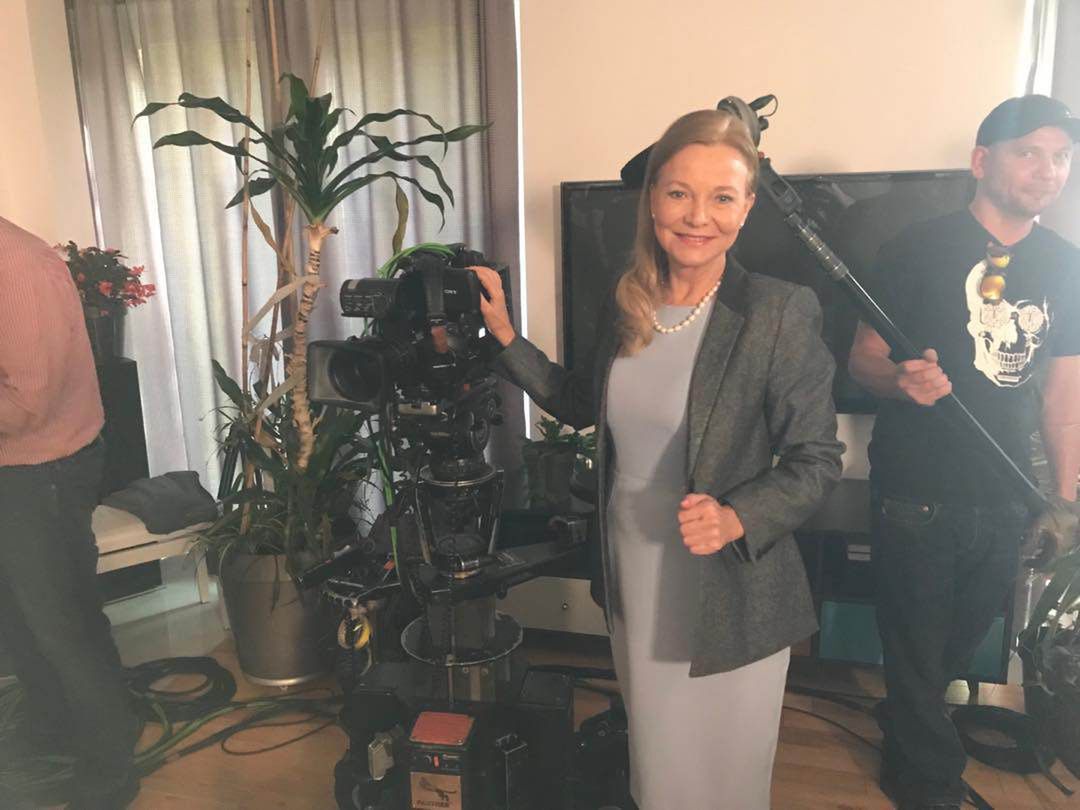 Laura Łącz na planie serialu Klan
