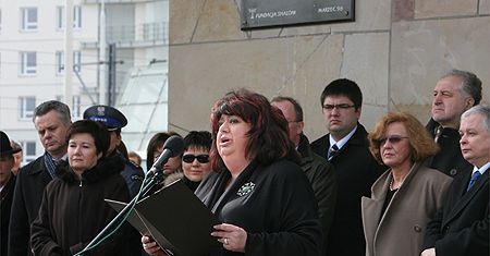 Gronkiewicz-Waltz: tamci ludzie organizowali opozycję