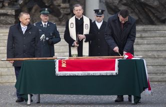 Pół miliona złotych na wynagrodzenia kapelanów. Skarbówka płaci im nawet 7 tys. zł