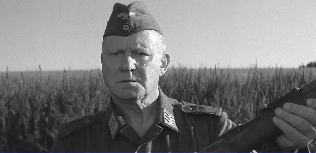 Stellan Skarsgard w filmie "Malowany ptak"