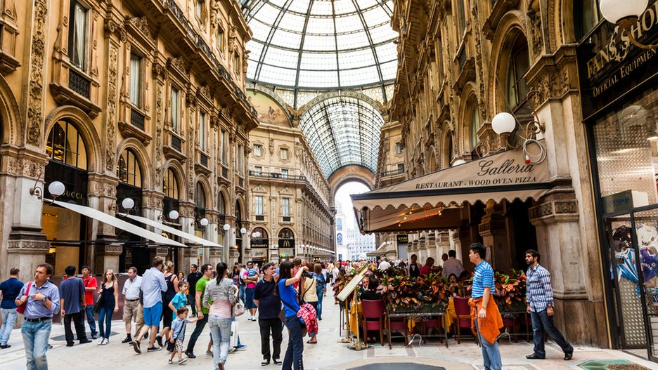 W związku z utrzymującym się zagrożeniem terrorystycznym w Mediolanie ustawiono betonowe zapory