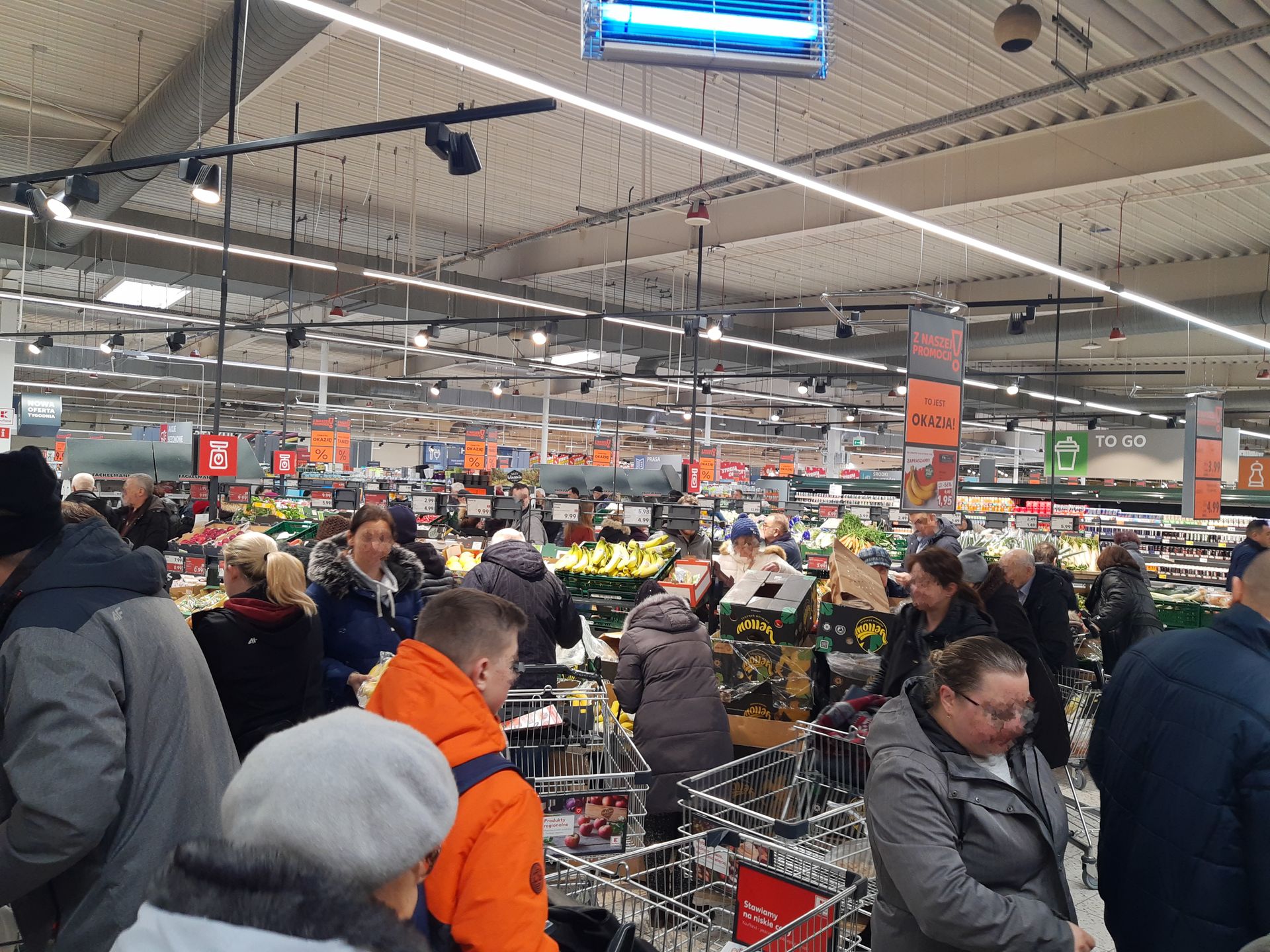 Takich tłumów nie widziałam nawet przed Bożym Narodzeniem.