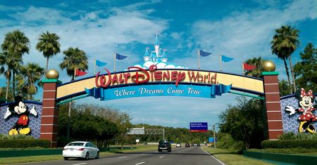 Wypadek w Disneylandzie. 15 osób w szpitalu