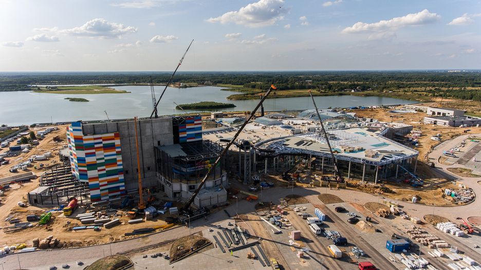 Na razie Park of Poland to ogromny aquapark, ale w planach jest rozbudowa o kolejne obiekty, między innymi tematyczny park rozrywki