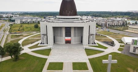 Chcą parku wokół Świątyni Opatrzności Bożej. "To jest w interesie Kościoła"