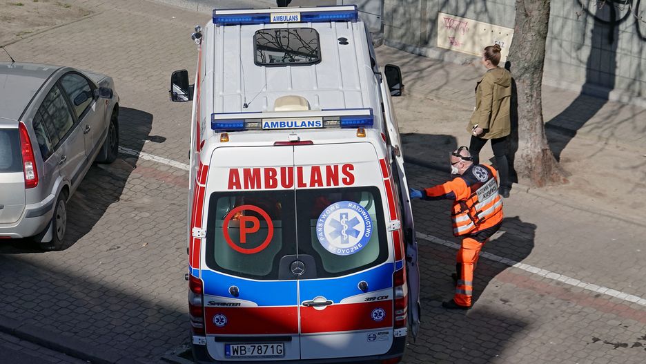 Zdjęcie ilustracyjne. Ambulans na fotografii nie jest opisywanym w artykule