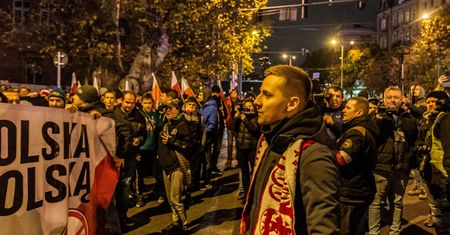 Wrocław. Marsz Niepodległości 2019 przerwany. Doniesienie do prokuratury na Jacka Międlara