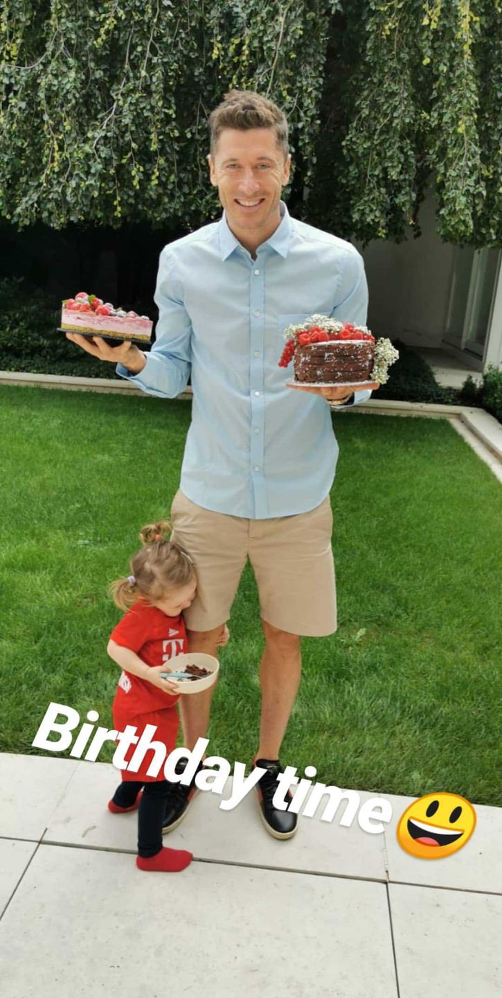 Robert Lewandowski z córką Klarą