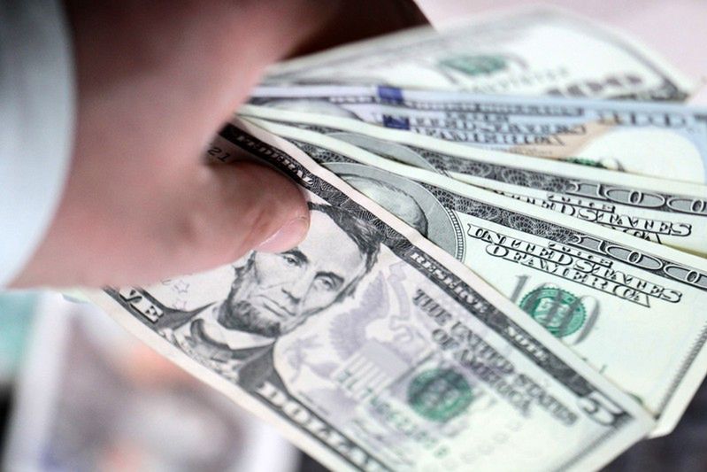 Dolar rekordowo tani. Podwyżki stóp w USA mogą go jednak umocnić