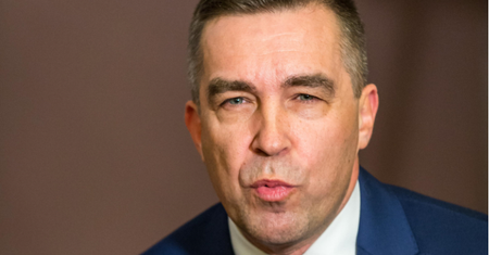 Film Tomasza Sekielskiego. Poseł PiS: nie obejrzę, tak jak nie czytałem "Mein Kampf"