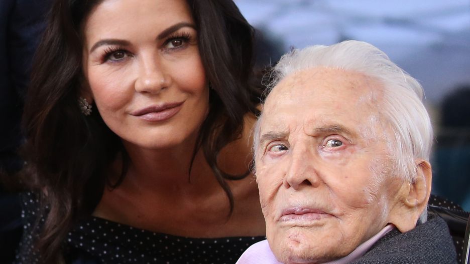 Catherine Zeta-Jones jest synową Kirka Douglasa