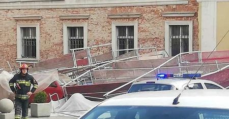 Wodzisław Śląski. Runęło rusztowanie, dwie osoby ranne