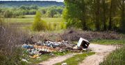 Plaga nielegalnych wysypisk śmieci w lasach. Sprawców pomagają namierzyć nawet listy miłosne