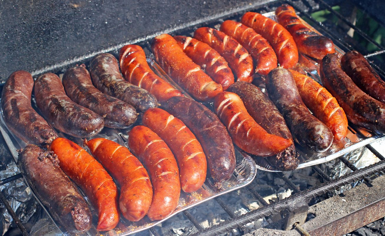 Kiełbasa z grilla - tak robią ją znani kucharze