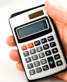 Ile zarabiają i jakie muszą mieć kwalifikacje pracujący w handlu?