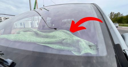 W gorące dni zawsze układam ręcznik na desce rozdzielczej. Kiedy poznasz powód, też tak zrobisz