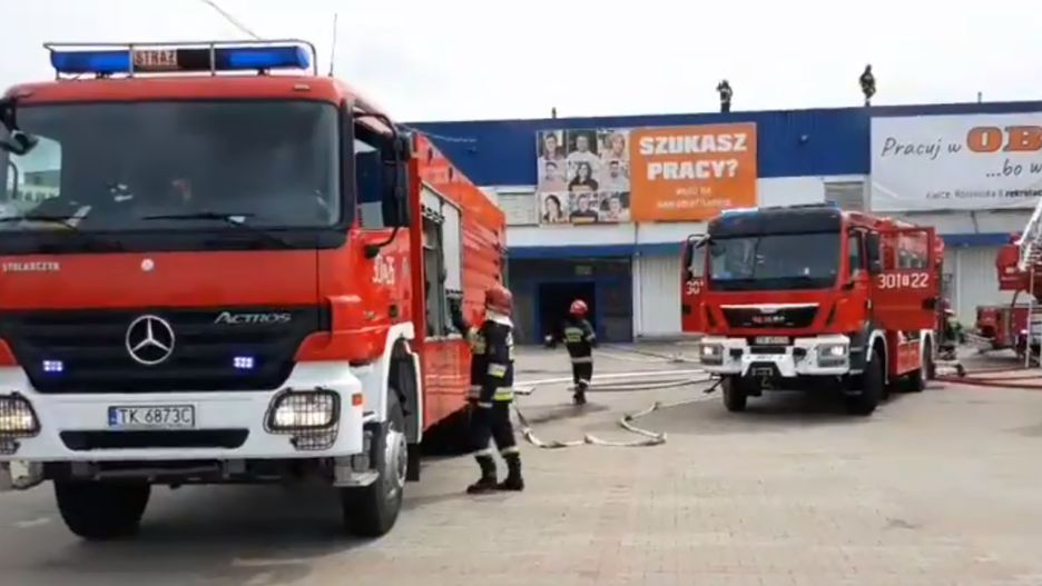 W budynku po Praktikerze wybuchł pożar