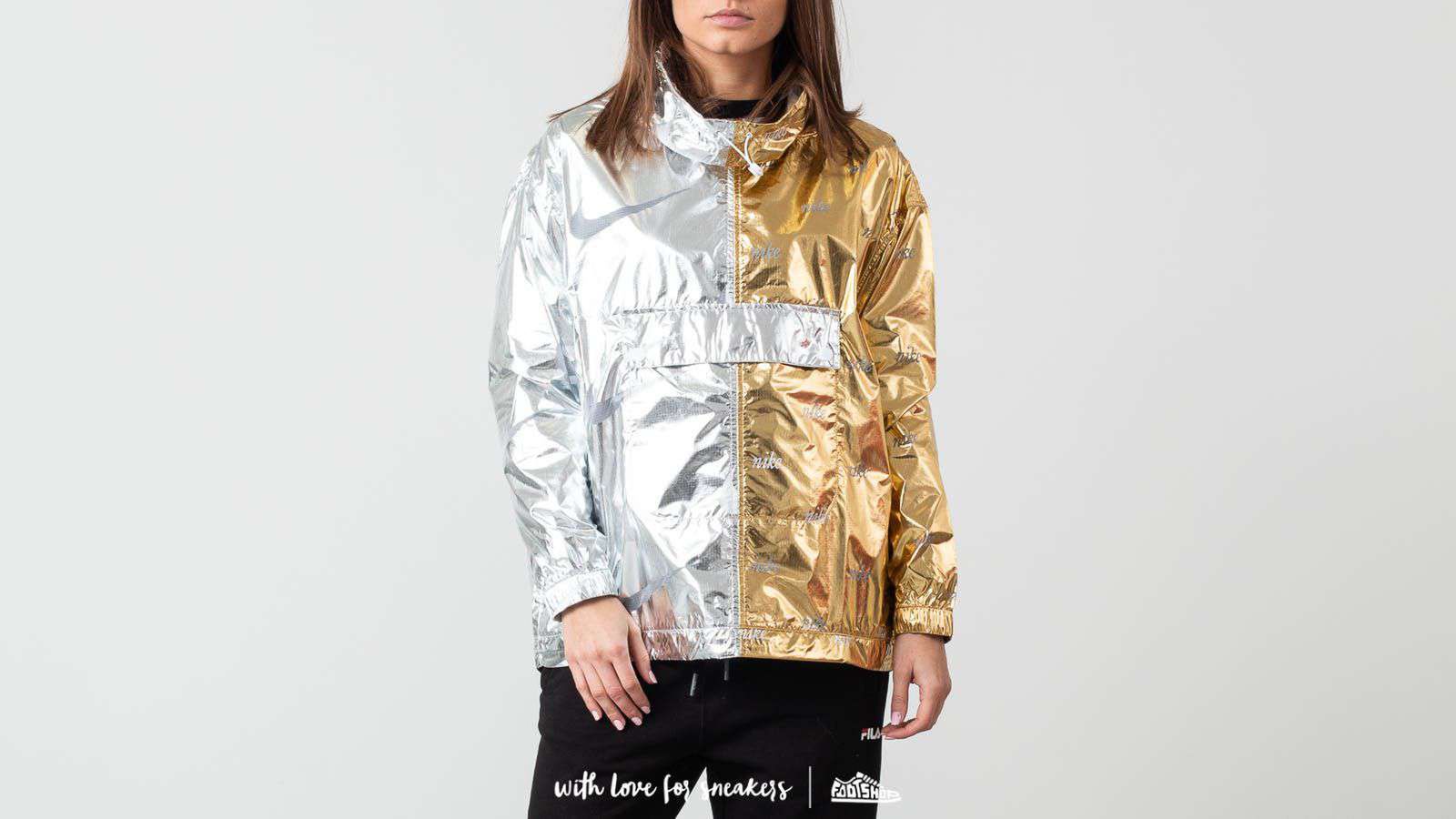 Kurtka Nike - 456 złotych