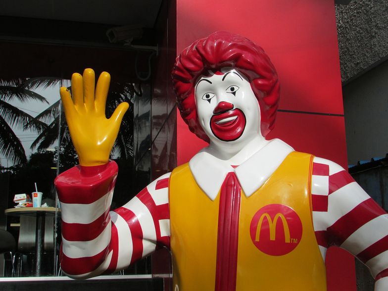 Ronald McDonald nie może wyjść ze zdumienia, że po tylu latach pracy jego firma warta jest tyle co kryptowaluta stworzona "z powietrza"