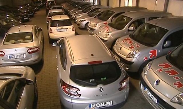 35 samochodów Amber Gold sprzedano za 1,5 mln zł