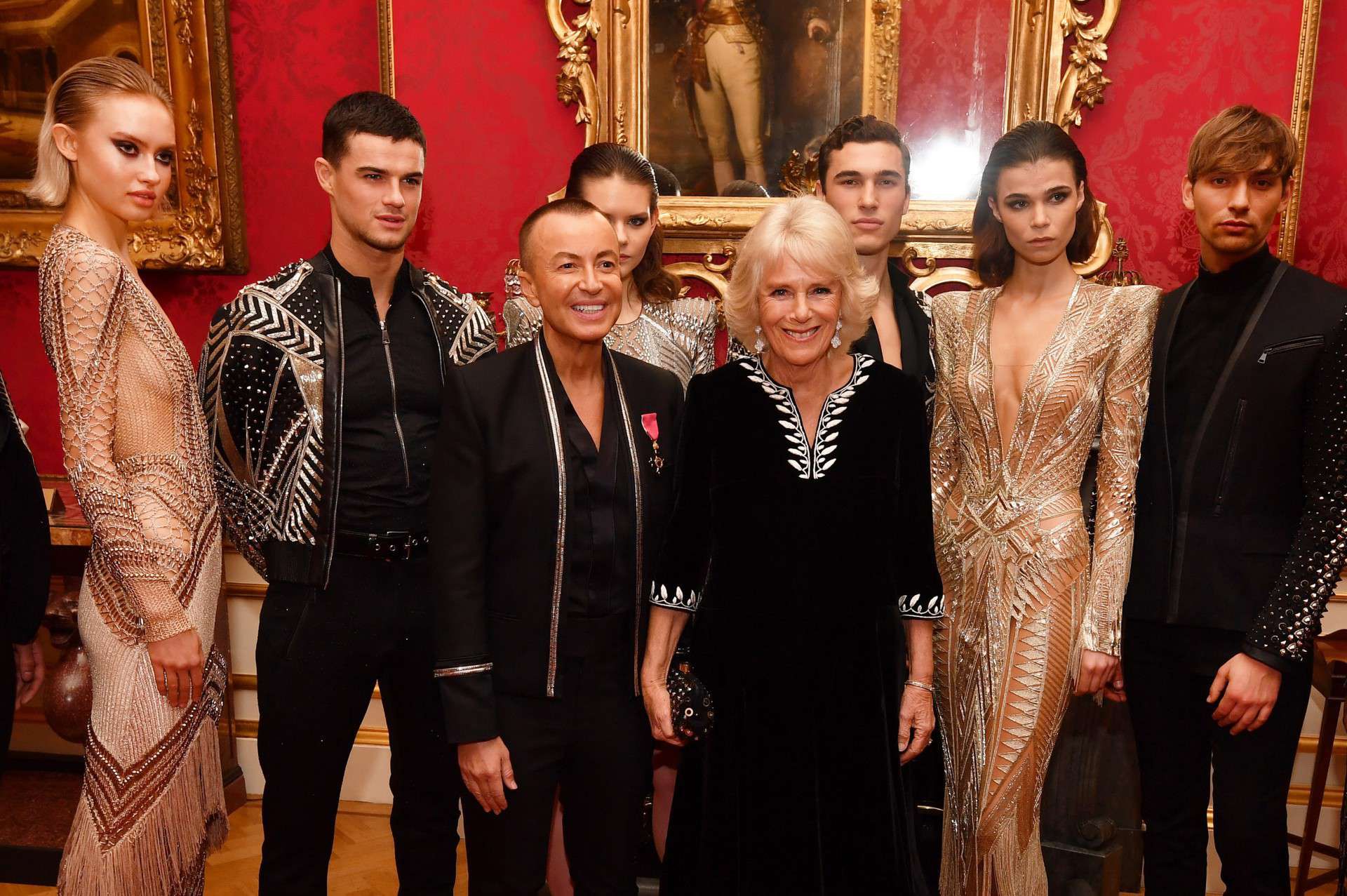 Camilla Parker Bowles na pokazie mody Julien Macdonald Fashion Show