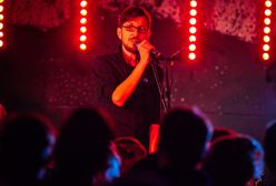 Facet kontra smutek.  Studium przypadku