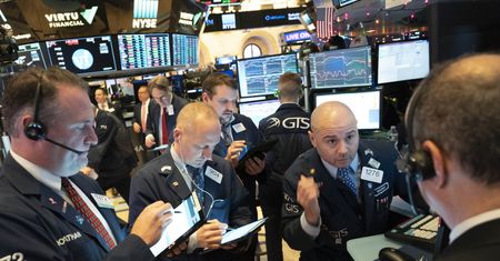 Złoty i polska giełda "ofiarą" ataku USA. Inwestorzy uciekają do "bezpiecznych przystani"
