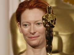 Tilda Swinton śpi w muzeum