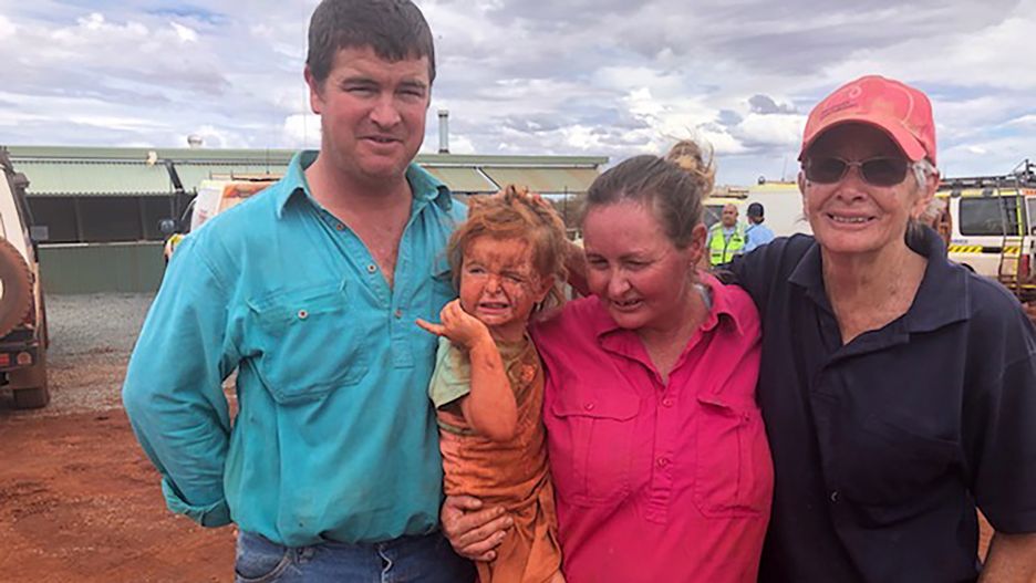 Trzylatka, gdy ją odnaleziono, była cała w błocie