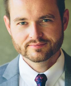 Całe życie pracuje w zakładzie pogrzebowym. Ręce śmierci nie zawsze są zimne i kościste