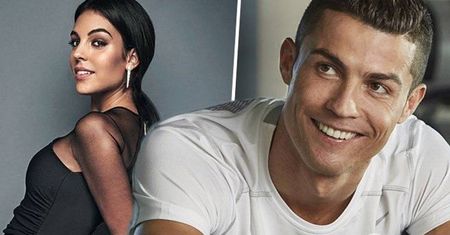 Romantyczna kolacja podana przez partnerkę Cristiano Ronaldo. Tylko kim jest ten przystojniak przy stole? Piłkarza trudno rozpoznać w nowej fryzurze