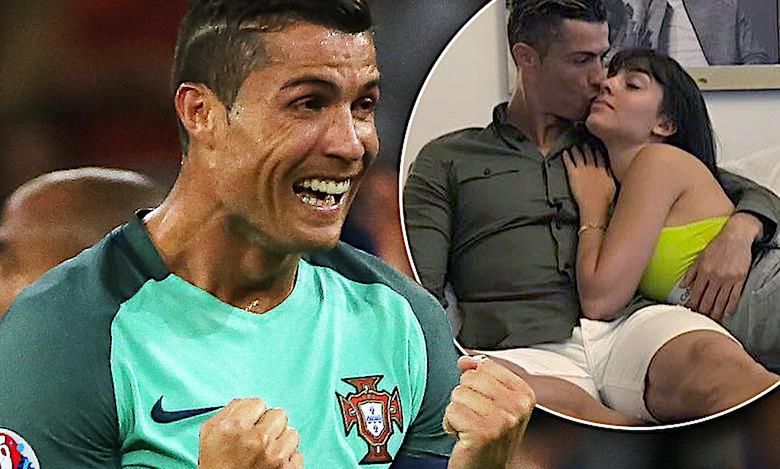 Dzieci Cristiano Ronaldo rosną jak na drożdżach! Bliźnięta mają już modne fryzury, ale to najmłodsza córka jest gwiazdą na rodzinnym zdjęciu