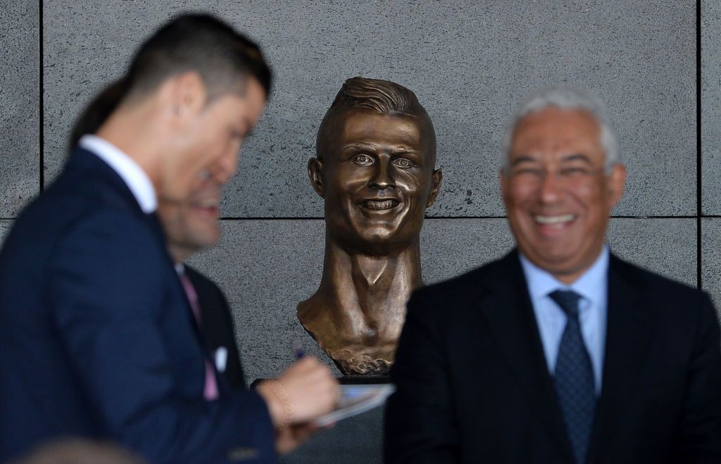 Pamiętacie koszmarny pomnik Ronaldo? Jest kolejne cacko