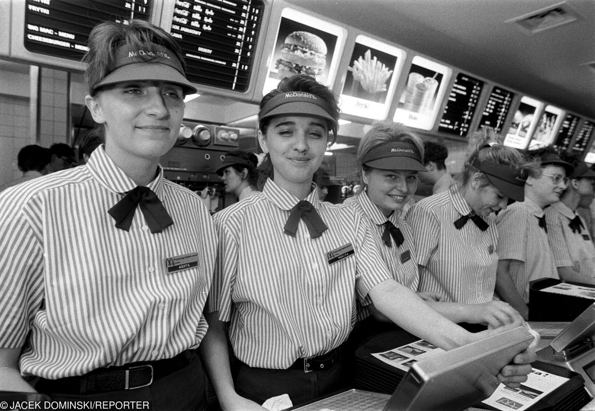 Polski McDonald's ma 26 lat. Tak wyglądało otwarcie pierwszej restauracji sieci