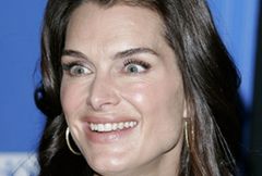 Brooke Shields z maską zamiast twarzy!