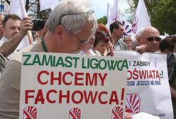 Protest przed Sejmem przeciw Giertychowi