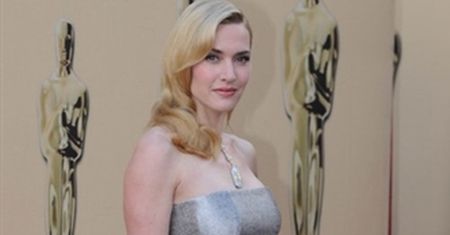 Kate Winslet pomogła się rozebrać Evan Rachel Wood